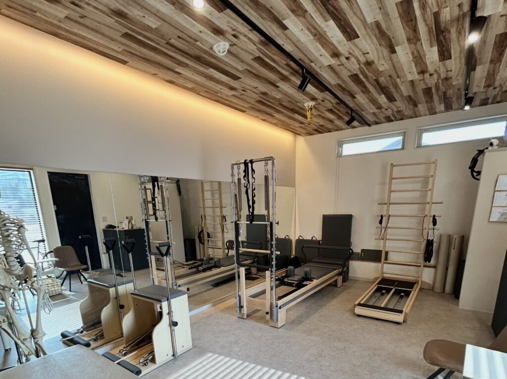 Alter 西飾磨店 外観・内観